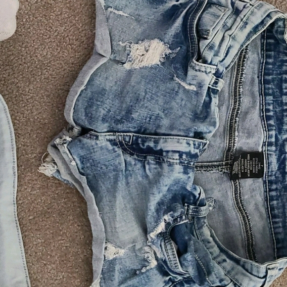 Lot of 3 WOMAN jeans shorts - Picture 4 of 9